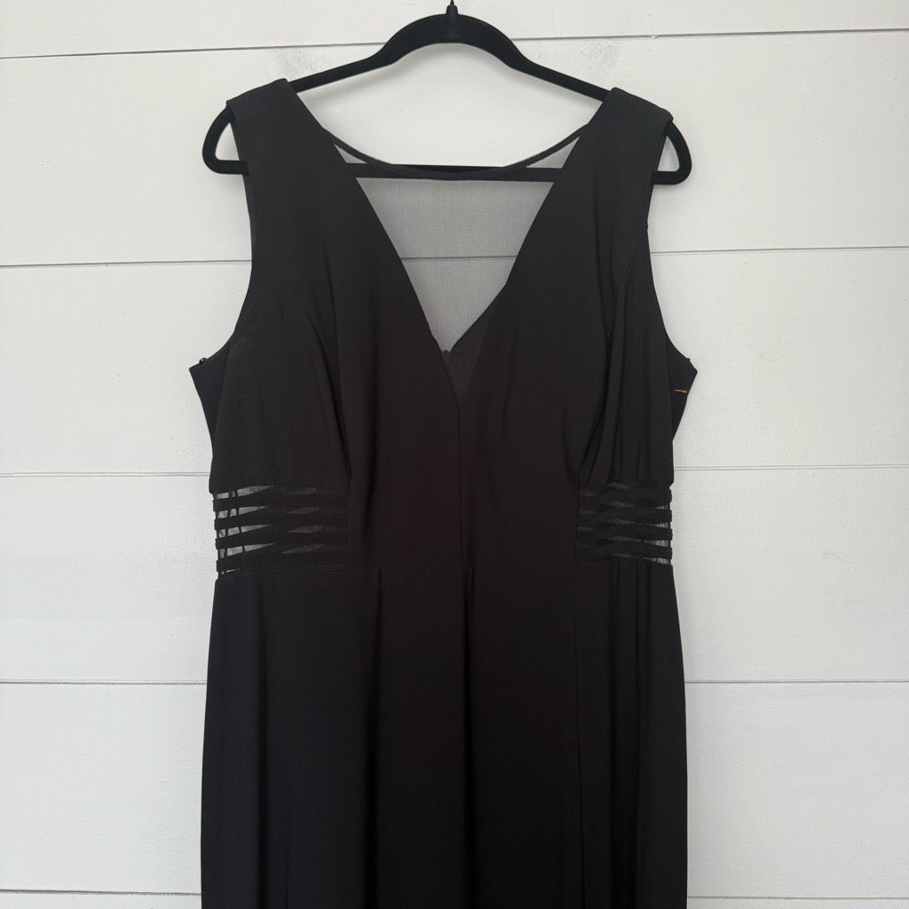 Nightway Women’s 16w Black Mesh Long Dress